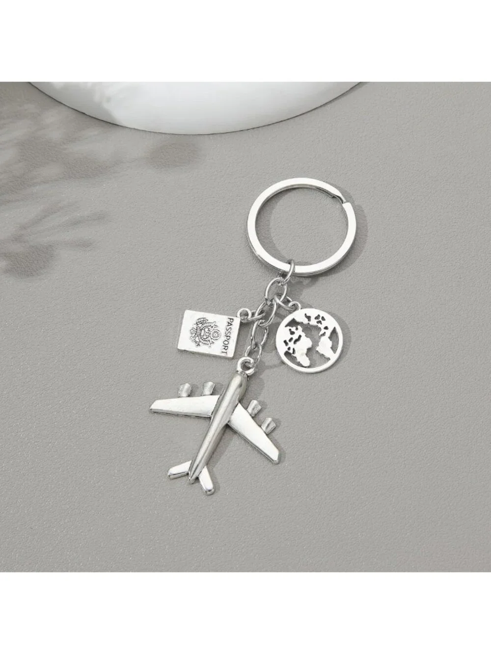 20PCS Airplane Keychains - Pilot & Aviator Travel Keyrings, DIY Friendship Gifts
